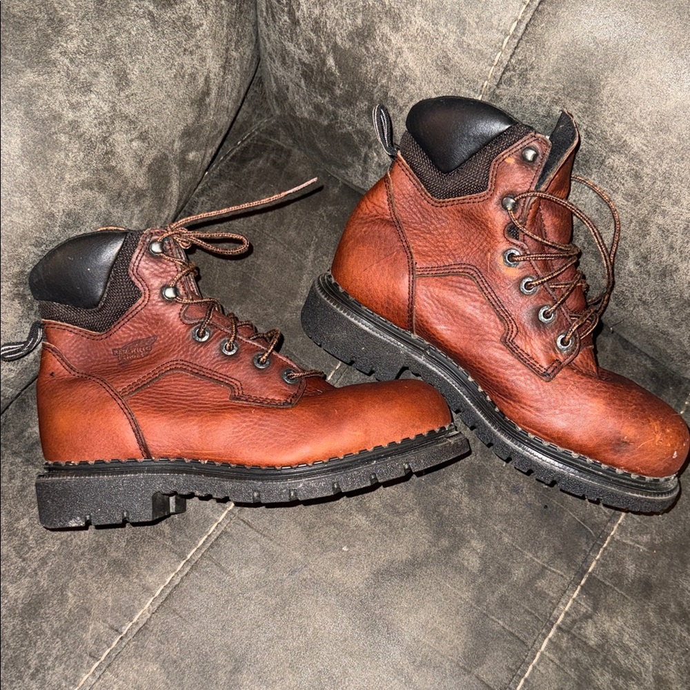 Red Wing Shoes Men's Chestnut Leather Boots